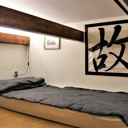 Privoffice4u Samurai - Old Town, Main Square, Main Station Apartment *
